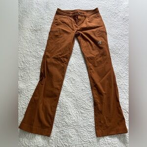 Eddie Bauer First Accent pants. EUC! Size 6.